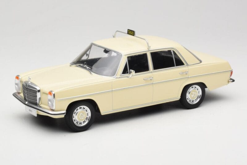 Mercedes W115 Bézs Taxi MCG 1:18 MCG18055 Fém