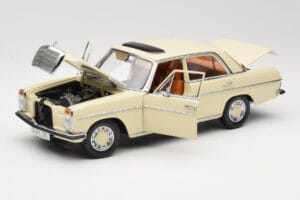 Mercedes W115 Strich 8 Krémszínű Sun Star 1:18 4581 Fém – 2. kép a 8-ből