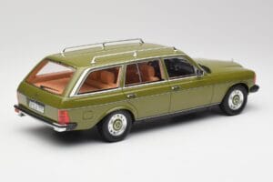 Mercedes W123 200T Cypress Zöld BoS Models 1:18 BOS008 Fém – 2. kép a 6-ből