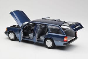 Mercedes 300D W124 T-Modell Nautical Kék Norev 1:18 183962 Fém – 5. kép a 8-ből
