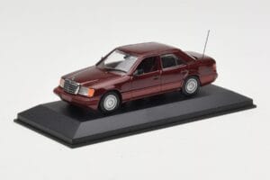 Mercedes W124 Dark Red Metallic Minichamps 1:43 MB002 Fém – 2. kép a 4-ből