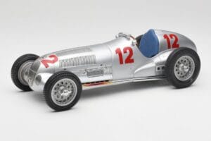 Mercedes W125 #12 R. Caracciola Grand Prix 1937 CMC 1:18 M-052 Fém