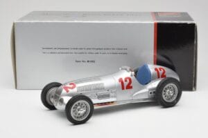 Mercedes W125 #12 R. Caracciola Grand Prix 1937 CMC 1:18 M-052 Fém – 6. kép a 6-ből
