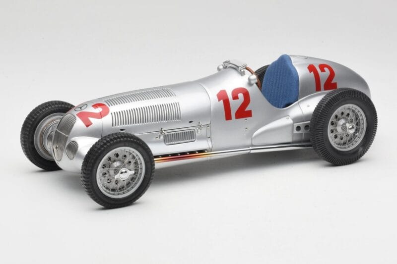 Mercedes W125 #12 R. Caracciola Grand Prix 1937 CMC 1:18 M-052 Fém