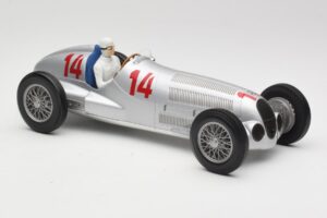 Mercedes W125 #14 Daimler-Benz AG M. von Brauchitsch 2nd Place German GP 1937 Minichamps 1:18 155373114 Fém – 4. kép a 6-ből