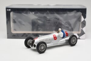 Mercedes W125 #6 Daimler-Benz AG R. Caracciola 2nd Place Eifel Race Nurburgring 1937 Minichamps 1:18 155373106 Fém – 6. kép a 6-ből