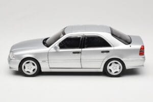 Mercedes C36 AMG W202 Silver Metallic Norev 1:18 183380 Fém – 4. kép a 8-ből