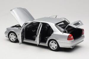 Mercedes C36 AMG W202 Silver Metallic Norev 1:18 183380 Fém – 5. kép a 8-ből