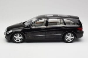 Mercedes R-Class W251 Obsidian Fekete Minichamps 1:18 150034601 Fém – 4. kép a 8-ből