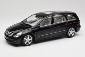 Mercedes R-Class W251 Obsidian Fekete Minichamps 1:18 150034601 Fém
