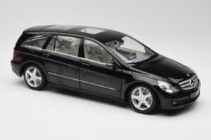 Mercedes R-Class W251 Obsidian Fekete Minichamps 1:18 150034601 Fém – 6. kép a 8-ből