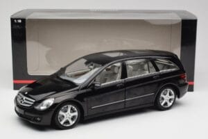 Mercedes R-Class W251 Obsidian Fekete Minichamps 1:18 150034601 Fém – 8. kép a 8-ből