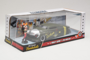 Mercury Gotham or Bust With Harley Quinn Figure Metals Diecast 1:24 30456 Fém – 2. kép a 3-ből