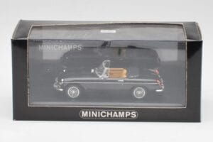 MGB Kabrió Fekete Minichamps 1:43 430131030 Fém – 4. kép a 4-ből