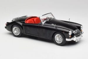 MGA English Roadster Fekete Revell 1:18 84559091 Fém – 6. kép a 8-ből