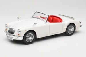 MGA Roadster Old English White Revell 1:18 08455 Fém