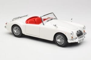 MGA Roadster Old English White Revell 1:18 08455 Fém – 6. kép a 8-ből