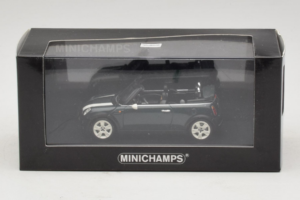 Mini Cooper Kabrió Zöld Fehér Csíkkal Minichamps 1:43 80420309093-R1 Fém – 5. kép a 5-ből