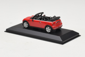 Mini Cooper R52 Kabrió Piros Minichamps 1:43 431138230 Fém – 3. kép a 4-ből