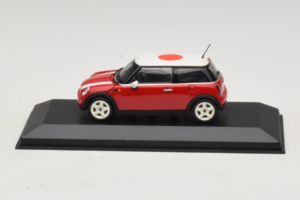 Mini Cooper Piros Japán Zászlóval Minichamps 1:43 80420309024-R1 Fém