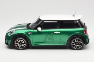 MINI Cooper F56 JCW British Racing Zöld Otto 1:18 OT1098 Gyanta – 3. kép a 6-ből