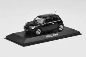 Mini One R50 Fekete Fekete Tetővel Minichamps 1:43 MINI005 Fém – 2. kép a 5-ből