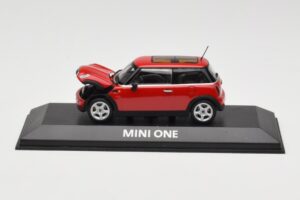 Mini One R50 Piros Piros Tetővel Minichamps 1:43 MINI001 Fém – 5. kép a 5-ből