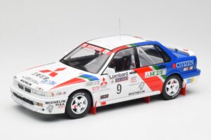 Mitsubishi Galant VR-4 #9 K. Eriksson / S. Parmander RAC Rally 1990 IXO 1:18 18RMC192A Fém