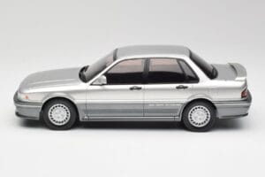 Mitsubishi Galant VR-4 Ezüst IXO 1:18 18CMC191 Fém – 3. kép a 6-ből