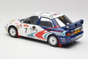 Mitsubishi Lancer Evo 3 Group A #4 T. Makinen / S. Harjanne Rally Australia 1996 Otto 1:18 OT475 Gyanta – 5. kép a 6-ből