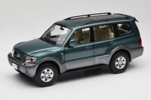 Mitsubishi Pajero V73 Zöld YC Model 1:18 241218040101010215 Fém