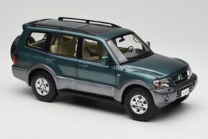 Mitsubishi Pajero V73 Zöld YC Model 1:18 241218040101010215 Fém – 6. kép a 8-ből