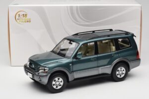 Mitsubishi Pajero V73 Zöld YC Model 1:18 241218040101010215 Fém – 8. kép a 8-ből
