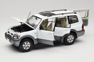 Mitsubishi Pajero V73 Fehér YC Model 1:18 241218040103010206 Fém – 2. kép a 8-ből