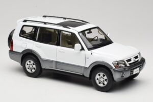 Mitsubishi Pajero V73 Fehér YC Model 1:18 241218040103010206 Fém – 6. kép a 8-ből