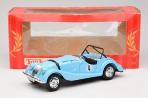 Morgan 4/4 Kék Tonka 1:18 18681 Fém – 8. kép a 8-ből