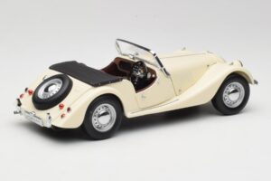 Morgan 4/4 Series II Fehér Kyosho 1:18 08111W Fém – 3. kép a 8-ből