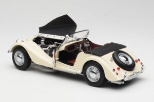 Morgan 4/4 Series II Fehér Kyosho 1:18 08111W Fém – 5. kép a 8-ből