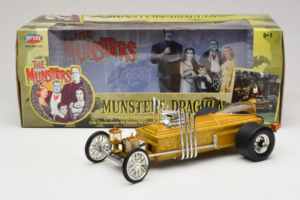 Munsters Dragula Movie Car Joyride 1:18 33266 Fém – 8. kép a 8-ből