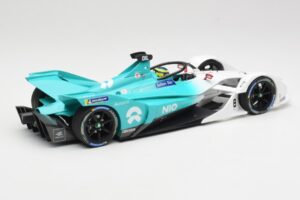 NIO 004 Team NIO #8 T. Dillmann Formula E Season 5 2019 Minichamps 1:18 114180008 Fém – 2. kép a 6-ből
