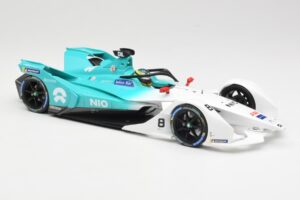 NIO 004 Team NIO #8 T. Dillmann Formula E Season 5 2019 Minichamps 1:18 114180008 Fém – 4. kép a 6-ből