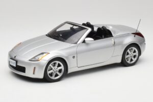 Nissan 350Z Z33 Roadster Diamond Ezüst AUTOart 1:18 77371 Fém