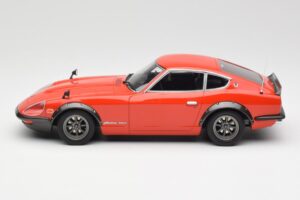 Nissan Fairlady 240ZG Piros Otto 1:18 OT457 Gyanta – 3. kép a 6-ből