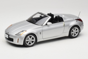 Nissan Fairlady Z Z33 Roadster Diamond Silver AUTOart 1:18 77376 Fém
