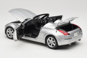 Nissan Fairlady Z Z33 Roadster Diamond Silver AUTOart 1:18 77376 Fém – 5. kép a 8-ből