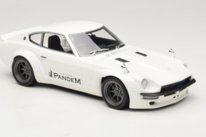Nissan Fairlady Z Z34 Pandem Otto 1:18 OT1167 Gyanta – 4. kép a 6-ből