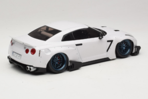Nissan GT-R R35 Boost Wars 2 Fehér Jp Kraemo 1:18 KRAEMO001 Fém – 3. kép a 7-ből