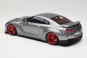 Nissan GT-R R35 Prior Design Szürke GT Spirit 1:18 GT243 Gyanta – 5. kép a 6-ből