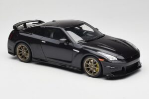 Nissan GT-R R35 Takumi Edition Midnight Purple GT Spirit 1:18 GT932 Gyanta – 4. kép a 6-ből