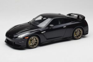 Nissan GT-R R35 Takumi Edition Midnight Purple GT Spirit 1:18 GT932 Gyanta